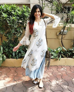 Adah Sharma in kurti